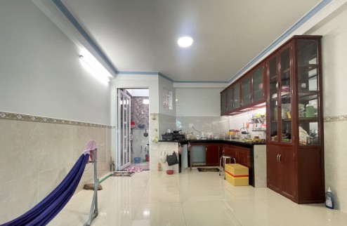 Bán Nhà Nguyễn Kiệm, 4 Tầng, 50m2, Sát Phú Nhuận, Chỉ 4 Tỷ